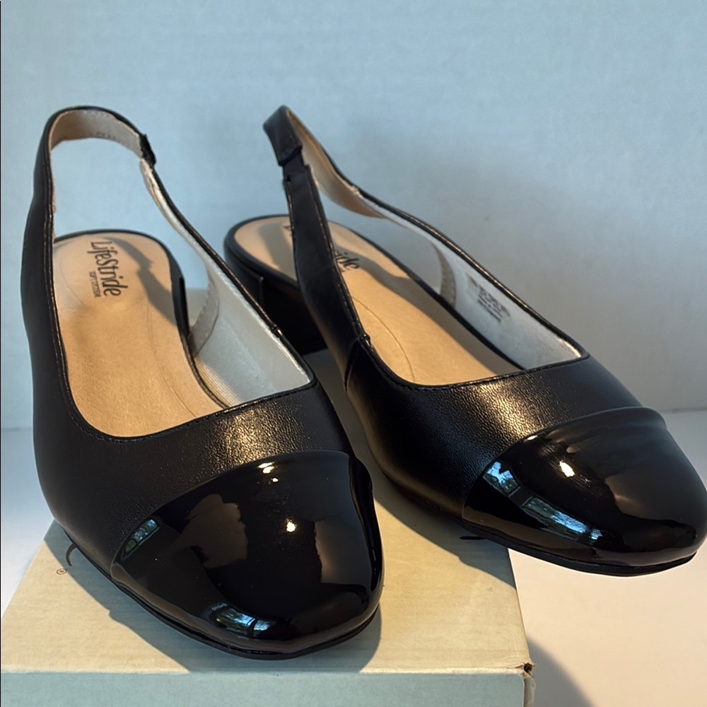 Life Stride sling back sandals
Black patent NEW IN BOX
Size 8 wide
